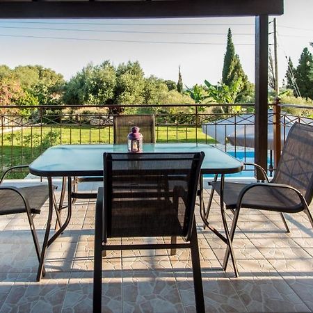 Villa Irida Afrato Exteriér fotografie