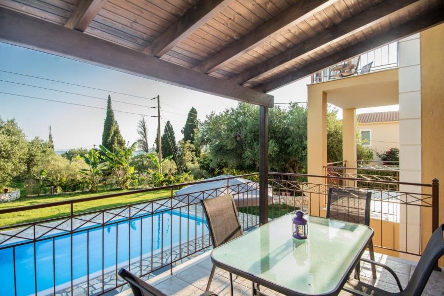 Villa Irida Afrato Exteriér fotografie