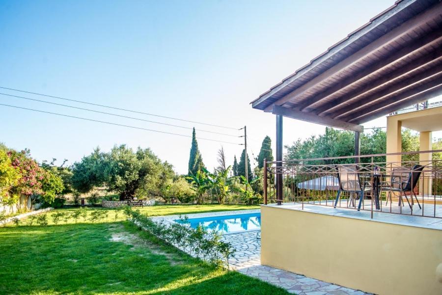 Villa Irida Afrato Exteriér fotografie