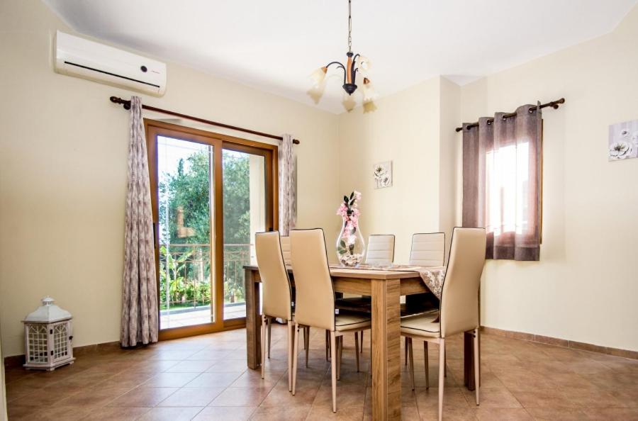Villa Irida Afrato Exteriér fotografie