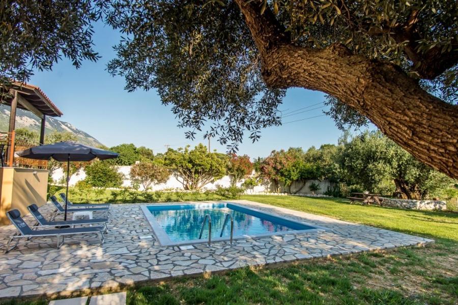 Villa Irida Afrato Exteriér fotografie